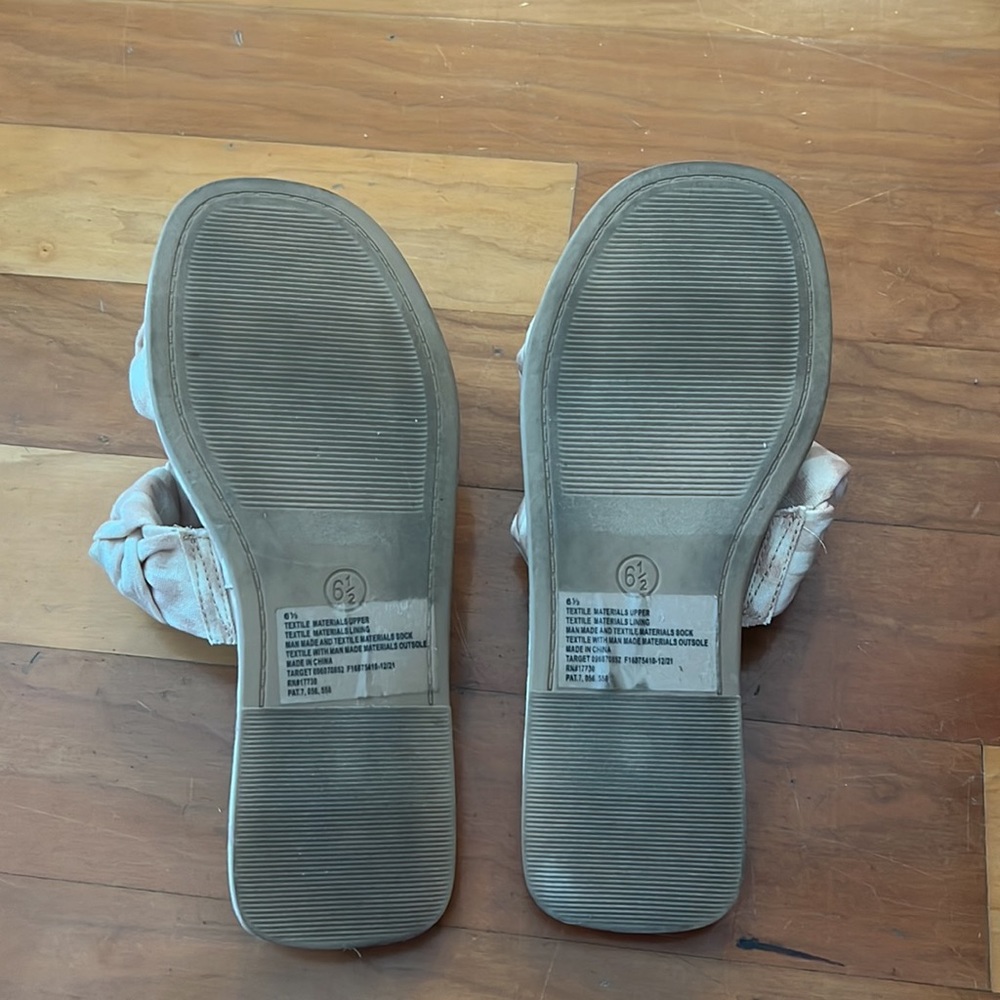 Patterned Sandals - Picture 6 of 6